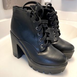 Platform winter boots